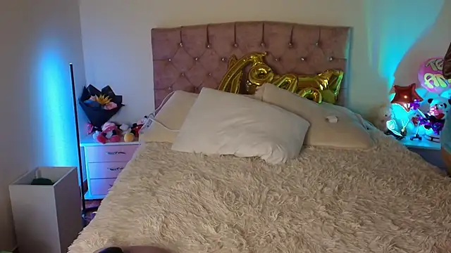 miaa saenz1 online show from 11/05/25, 03:53