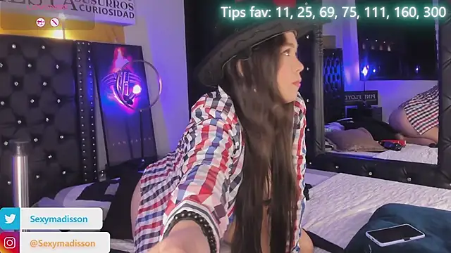 MADISSONLOVE  online show from 05/21/26, 03:04
