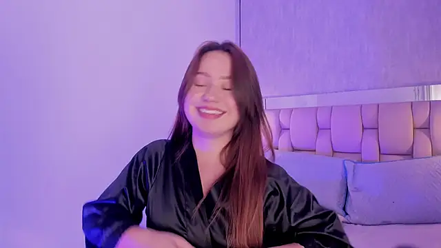 Roxie-Summers11 online show from 02/14/25, 01:45