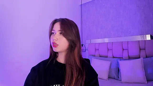 Roxie-Summers11 online show from 02/14/25, 07:33