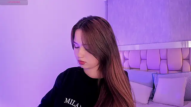 Roxie-Summers11 online show from 02/15/25, 01:53