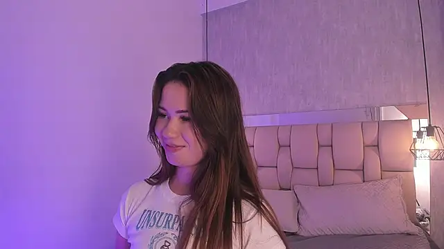 Roxie-Summers11 online show from 03/12/25, 07:36