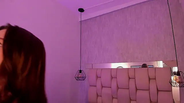 Roxie-Summers11 online show from 12/14/25, 12:33