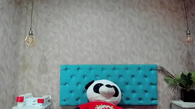 MadelineDoll online show from 10/11/25, 10:49