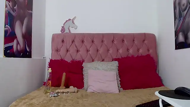 Snapshot of NalaRoy chatting on 11/20/25, 04:07 NalaRoy online show from 11/20/25, 04:07