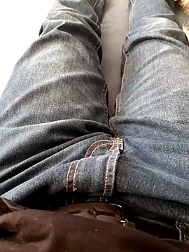 Big Dick 22 in Room online show from 03/09/25, 01:37