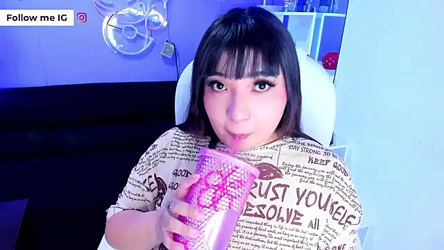 Emma monserrat online show from 04/18/26, 11:34