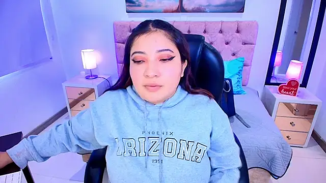 Emma monserrat online show from 11/29/25, 07:47