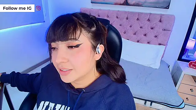 Emma monserrat online show from 03/04/26, 07:43