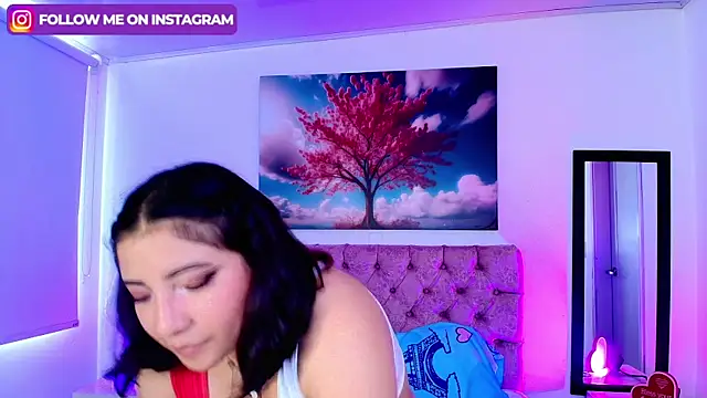 Emma monserrat online show from 10/08/25, 07:47