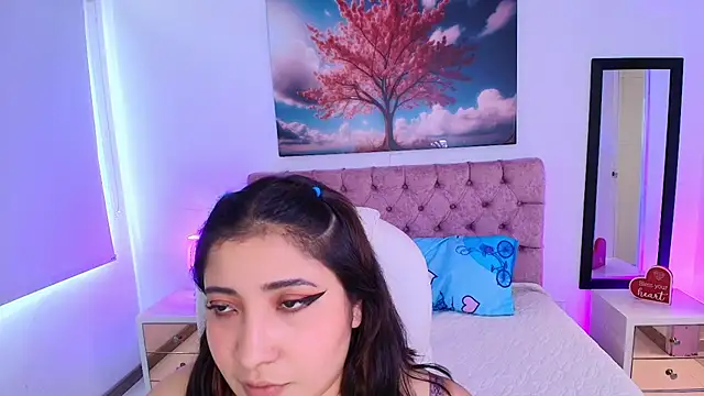 Emma monserrat online show from 11/04/25, 07:28