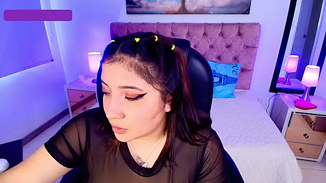 Emma monserrat online show from 11/12/25, 07:40