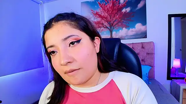 Emma monserrat online show from 11/18/25, 07:39