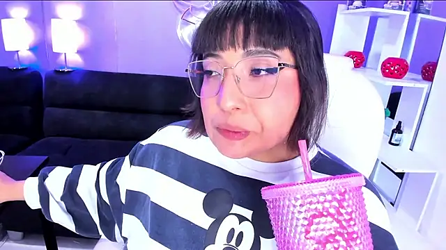 Emma monserrat online show from 05/20/26, 11:07