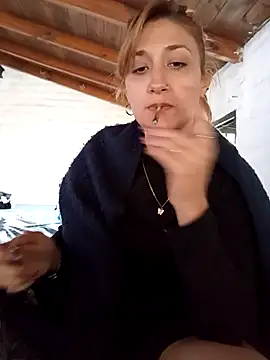 Viudanegraa online show from 05/11/26, 01:01