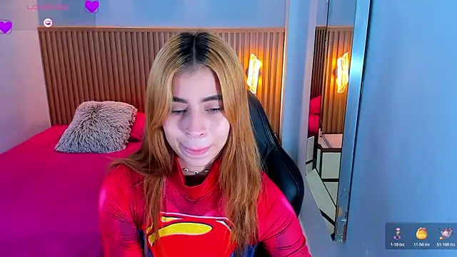 Snapshot of LUCYAMARS1 chatting on 10/20/25, 11:33 LUCYAMARS1 online show from 10/20/25, 11:33