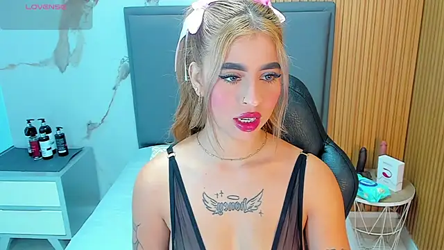 Snapshot of LUCYAMARS1 chatting on 03/02/26, 12:45 LUCYAMARS1 online show from 03/02/26, 12:45