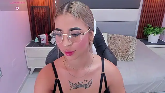 LUCYAMARS1 online show from 03/14/26, 11:38