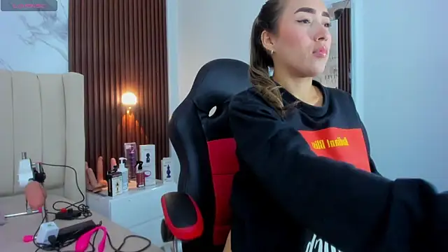 CAMILAGRAY online show from 04/14/26, 12:54