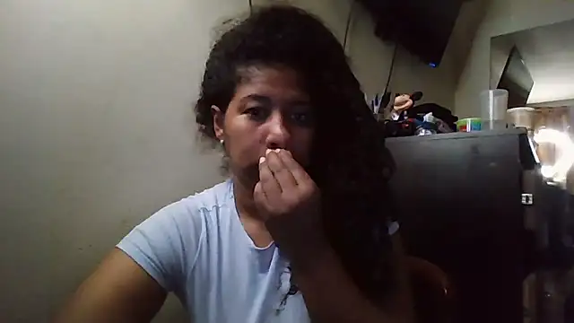 Ivon-09 online show from 11/17/25, 11:25