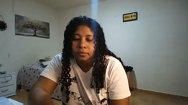 Snapshot of Ivon-09 chatting on 06/26/26, 02:28 Ivon-09 online show from 06/26/26, 02:28