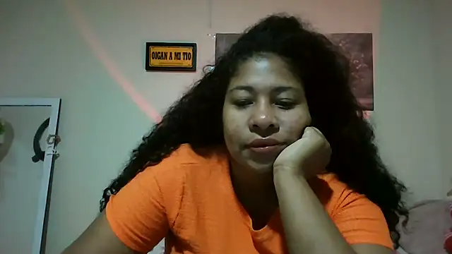 Snapshot of Ivon-09 chatting on 05/23/26, 11:53 Ivon-09 online show from 05/23/26, 11:53