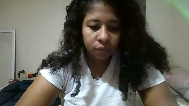 Snapshot of Ivon-09 chatting on 06/10/26, 12:39 Ivon-09 online show from 06/10/26, 12:39