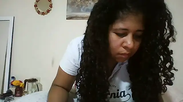 Snapshot of Ivon-09 chatting on 06/28/26, 02:51 Ivon-09 online show from 06/28/26, 02:51