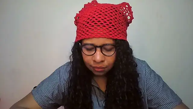 Snapshot of Ivon-09 chatting on 06/19/26, 12:55 Ivon-09 online show from 06/19/26, 12:55