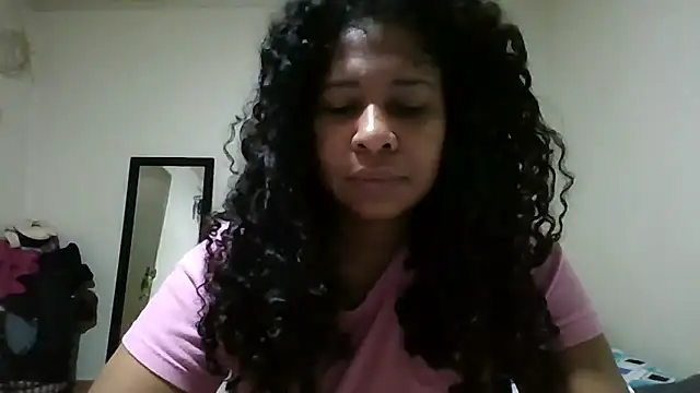 Snapshot of Ivon-09 chatting on 04/30/26, 01:29 Ivon-09 online show from 04/30/26, 01:29