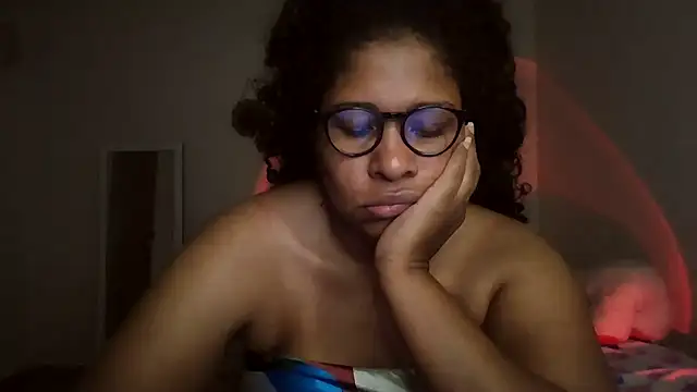 Snapshot of Ivon-09 chatting on 05/12/26, 02:41 Ivon-09 online show from 05/12/26, 02:41