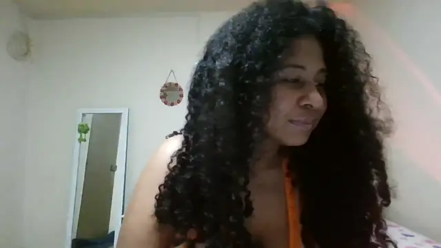 Snapshot of Ivon-09 chatting on 05/16/26, 01:10 Ivon-09 online show from 05/16/26, 01:10