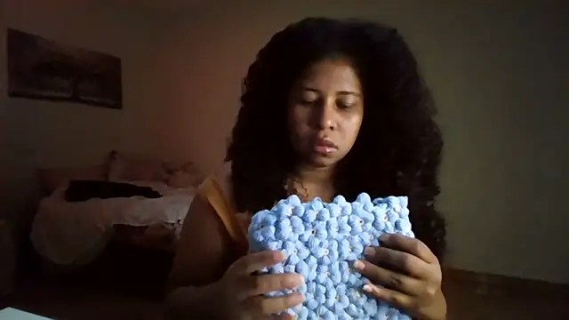 Snapshot of Ivon-09 chatting on 07/05/26, 12:56 Ivon-09 online show from 07/05/26, 12:56