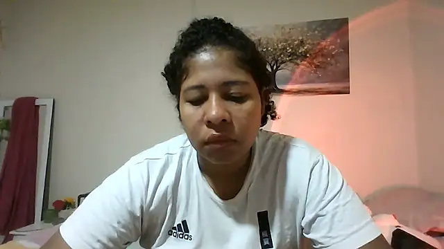 Snapshot of Ivon-09 chatting on 05/30/26, 12:22 Ivon-09 online show from 05/30/26, 12:22