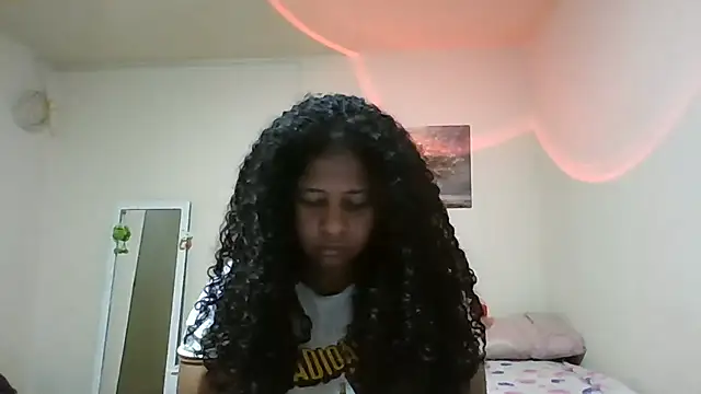 Snapshot of Ivon-09 chatting on 05/21/26, 11:51 Ivon-09 online show from 05/21/26, 11:51