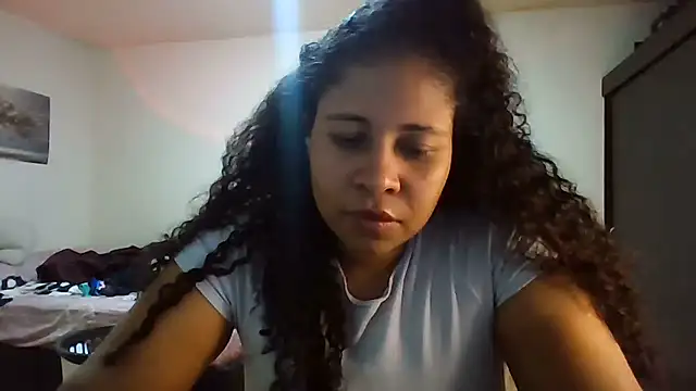 Snapshot of Ivon-09 chatting on 07/04/26, 11:42 Ivon-09 online show from 07/04/26, 11:42