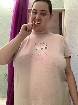 Snapshot of hungry1bunny chatting on 05/02/26, 02:22 hungry1bunny online show from 05/02/26, 02:22