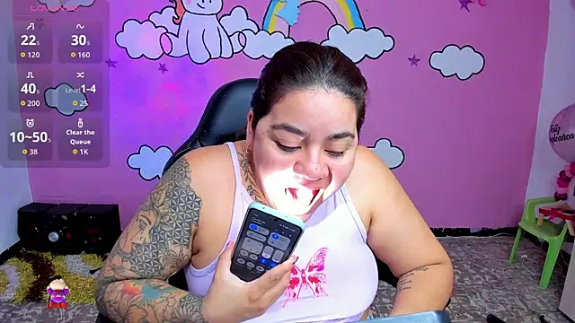 Sharon hils online show from 04/10/26, 01:07