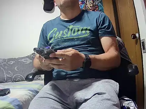 Snapshot of Ponpeo chatting on 06/16/26, 03:06 Ponpeo online show from 06/16/26, 03:06