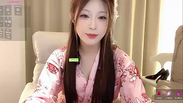 zhuzhu-520- online show from 11/12/25, 04:11