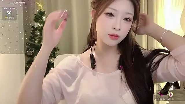 Snapshot of zhuzhu-520- chatting on 02/22/25, 04:40 zhuzhu-520- online show from 02/22/25, 04:40