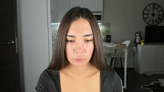 Snapshot of nilliluv chatting on 11/13/25, 02:04 nilliluv online show from 11/13/25, 02:04