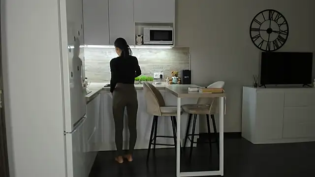 Snapshot of nilliluv chatting on 10/25/25, 02:50 nilliluv online show from 10/25/25, 02:50