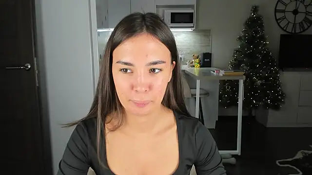 Snapshot of nilliluv chatting on 12/05/25, 08:28 nilliluv online show from 12/05/25, 08:28