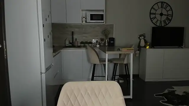 Snapshot of nilliluv chatting on 11/05/25, 12:03 nilliluv online show from 11/05/25, 12:03