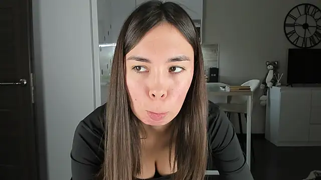 Snapshot of nilliluv chatting on 02/05/26, 04:14 nilliluv online show from 02/05/26, 04:14