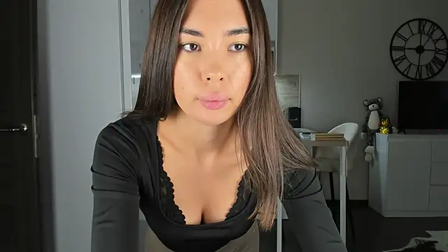 Snapshot of nilliluv chatting on 11/30/25, 11:55 nilliluv online show from 11/30/25, 11:55