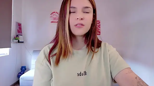 Mariangeel online show from 10/15/25, 03:20