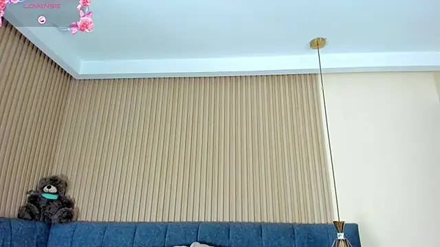 kathecute   online show from 04/14/26, 01:43