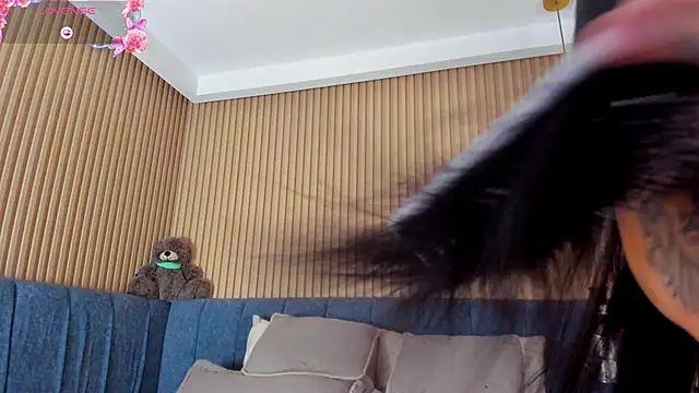 Snapshot of kathecute__ chatting on 01/18/26, 01:42 kathecute online show from 01/18/26, 01:42